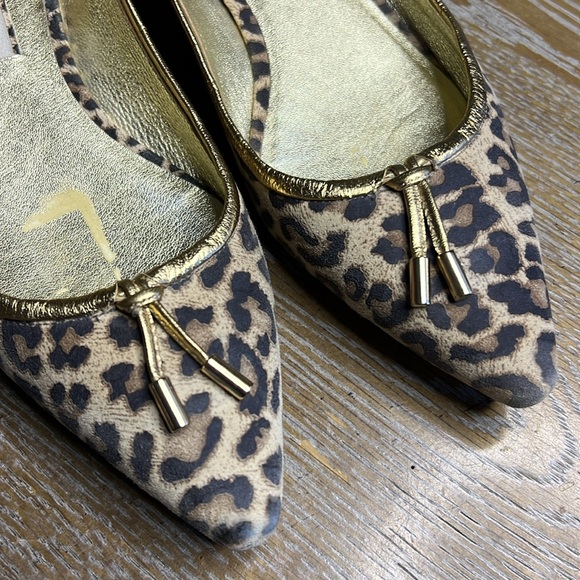 EMY MACK Leopard Leather Gold Pointy Flats 6 - Picture 4 of 12
